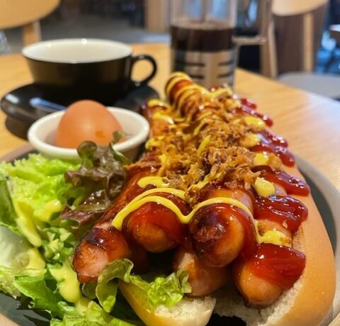 《一宮市木曽川町》木曽川町の大人気カフェの『BEN'S MORNING CAFE』の裏メニューの激熱ホットドッグを制覇してきました!