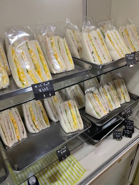 《一宮市今伊勢》早朝からお客さんが集まる幻のサンドイッチ　　　　　　　　　　　　　　　　　　　　　　『ホミー』50円パンと200円サンドイッチのお店