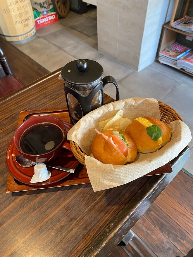 自宅の一角を改装した古民家風な喫茶店「大江珈琲」でおしゃれな空間でモーニングはいかがですか？